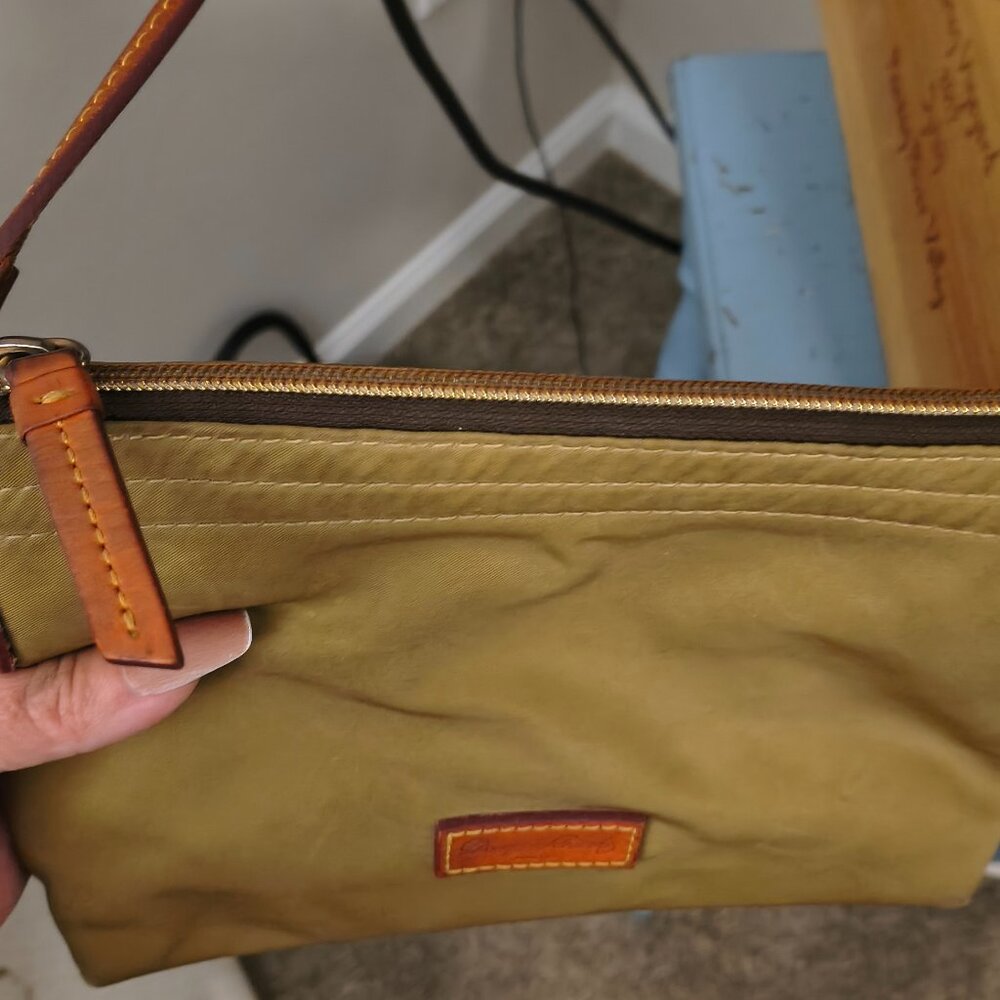 Dooney & Bourke small green nylon top sip shoulder bag